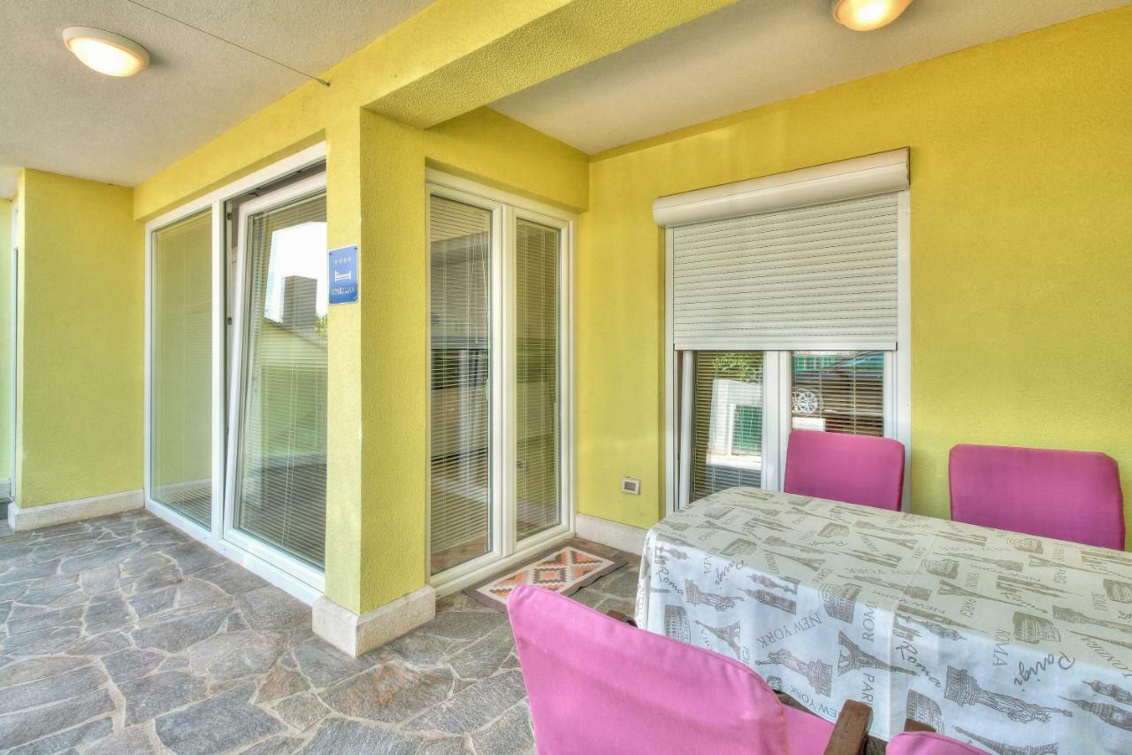 Apartment Katarina Crveni Vrh Dış mekan fotoğraf