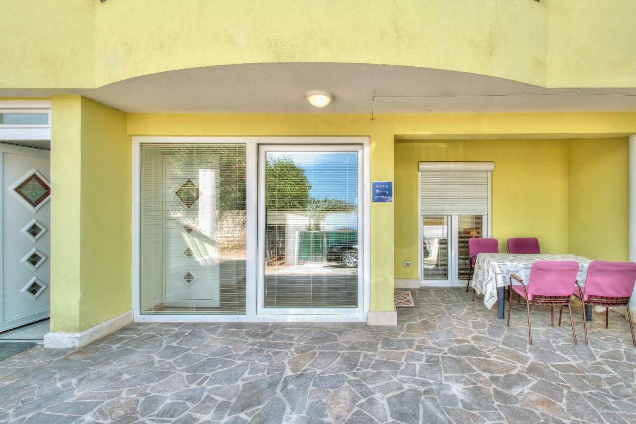 Apartment Katarina Crveni Vrh Dış mekan fotoğraf